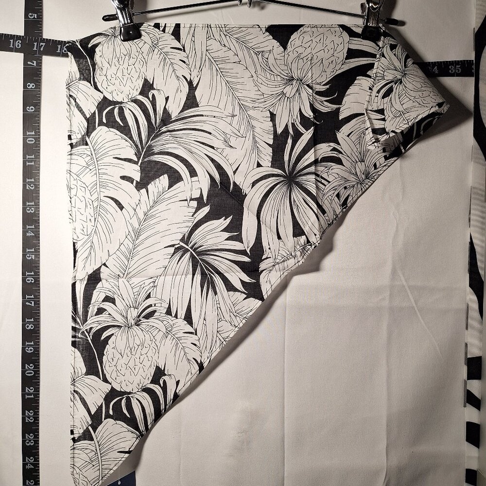 Old Navy Dog Bandanna - Black White Tropical L-XL